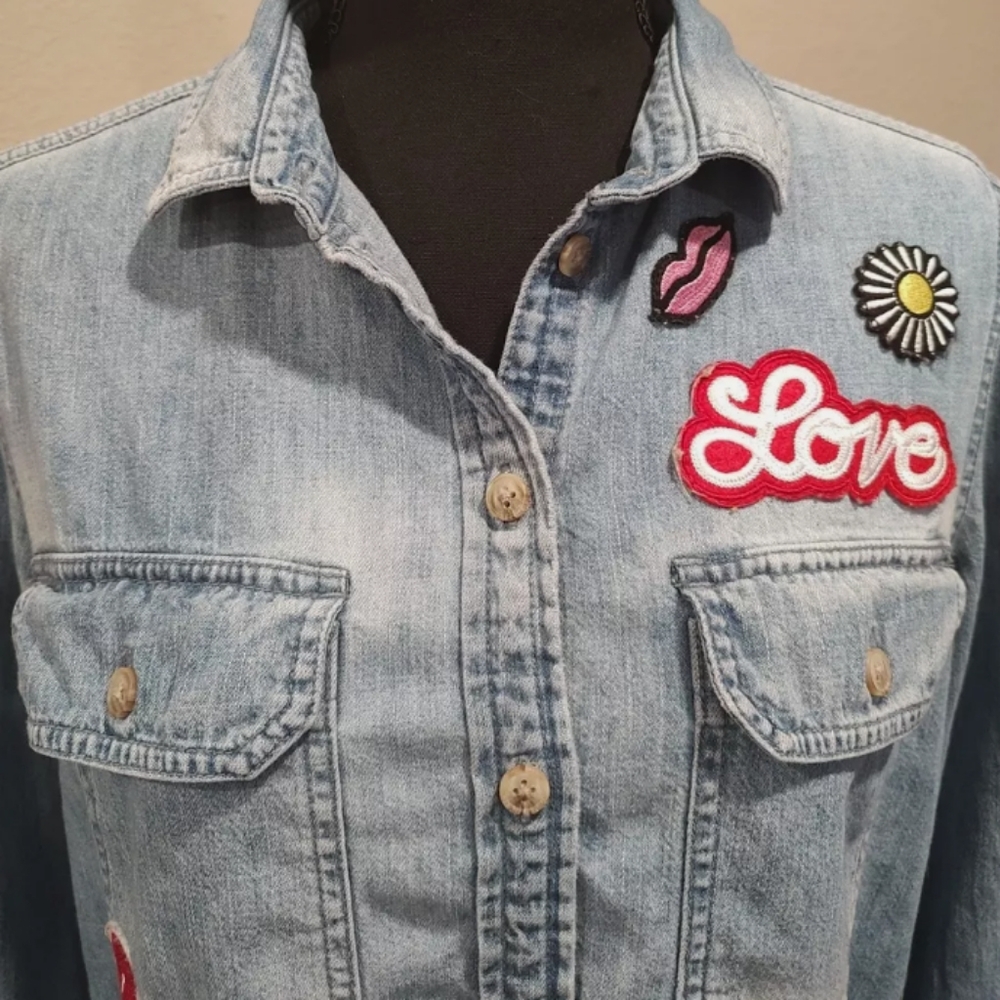 American Eagle Oversized Fit Patch Chambray Distr… - image 5